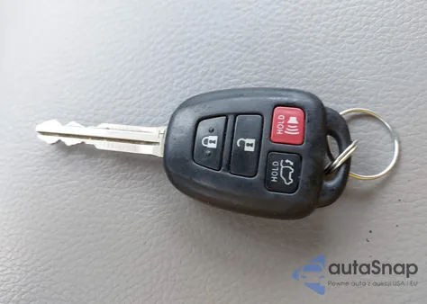 2016 Toyota Highlander Le Plus V6 from USA, damaged, VIN 5TDBKRFH6GS355475